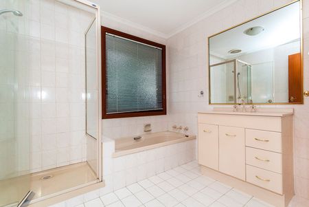 Thinking of selling? Contact our agent - Photo 2