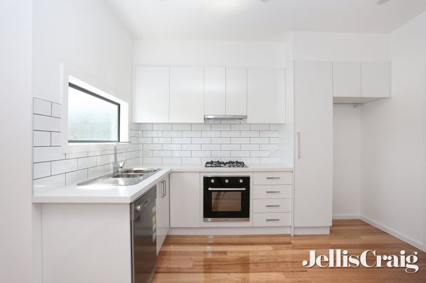 2/1A Balmoral Avenue, Brunswick East - Photo 1