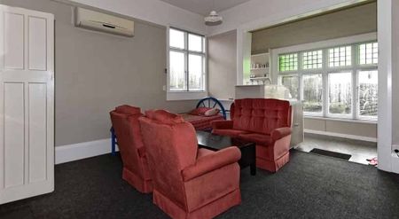 Great Location - Photo 3