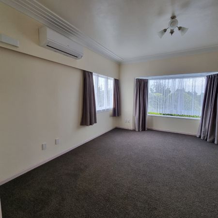 Tidy 3 bedroom home - Photo 2