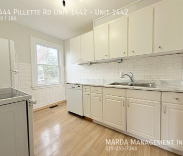 RENOVATED 2-BEDROOM/1-BATH HOME + UTILITIES - Photo 4