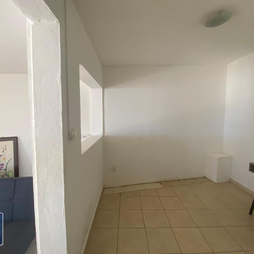 Location Appartement 2 pièces 36m² ST DENIS 97400 - Photo 1