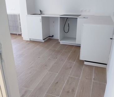 Location Appartement 5 pièces 75m² LA FERTE MACE 61600 - Photo 1