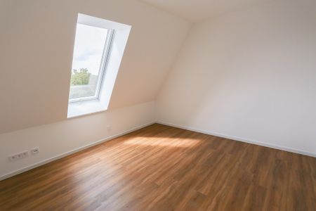 Licht durchflutet - 2-Zimmer-Dachgeschosswohnung mit eindrucksvollen Panorama-Dachfenstern - Photo 4