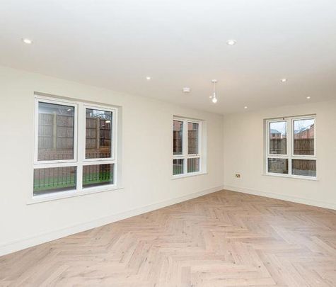 5 bedroom detached house to rent - Photo 1