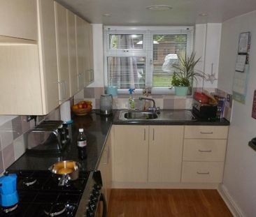 2 bedroom terraced house to rent - Photo 3