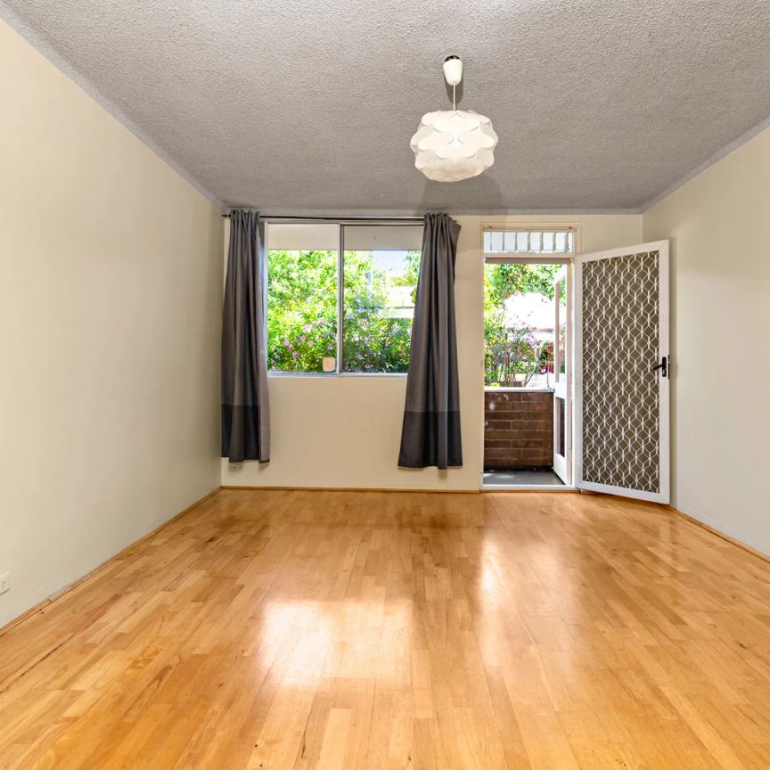 Freshly Updated Two-Bedroom Apartment in a Convenient North Parramatta Location - Photo 1