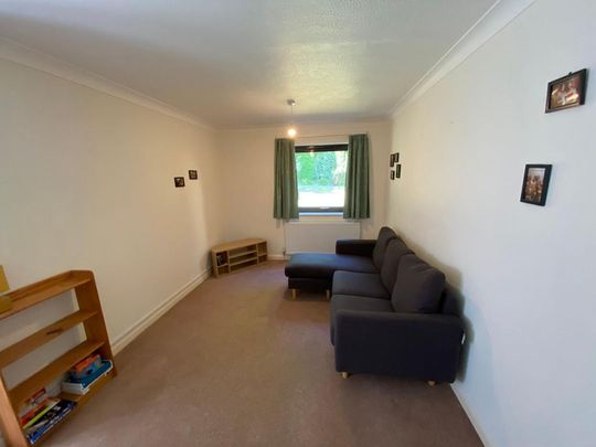 3 bedroom flat to rent - Photo 1