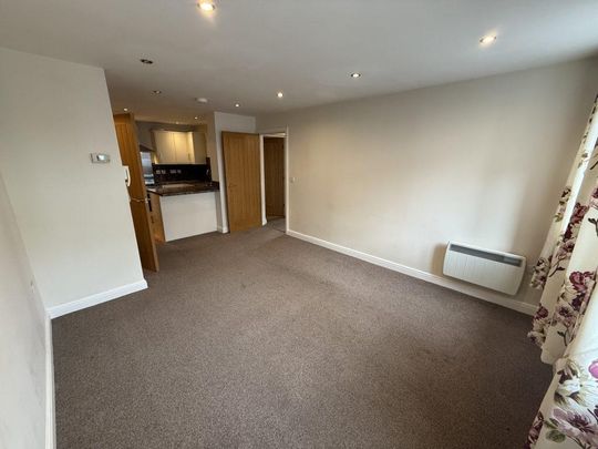 2 bedroom flat to rent - Photo 1