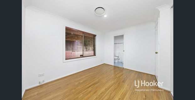GREAT SIZE FAMILY HOME ON BATTLEAXE BLOCK - Photo 1