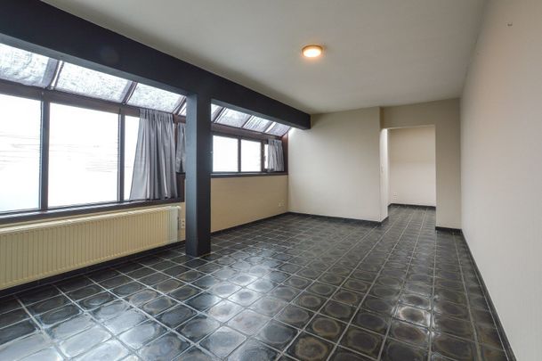 Gelijkvloers appartement met garage te huur te Zandvoorde - Photo 1