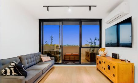 2Bedrooms, 2Bathrooms - Photo 2