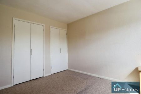 3 bedroom detached house to rent - Photo 3