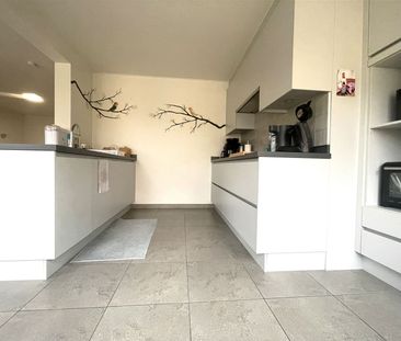 Gezellig en ruim gerenoveerd appartement op wandelafstand van stati... - Foto 2