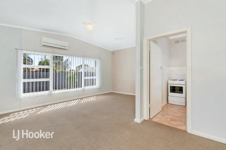 3 Bedroom Family Home! - Photo 2