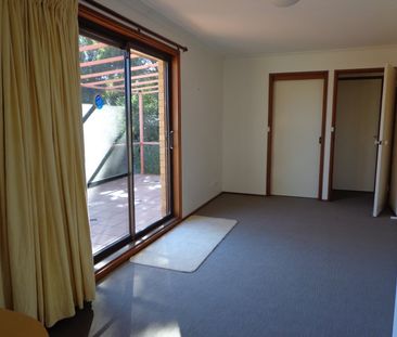 3 Hirst Place, Giralang ACT 2617 - House For Rent | Domain - Photo 1