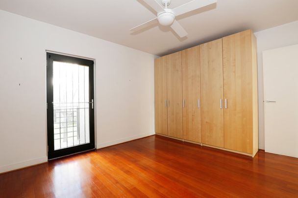 4/157 Bouverie Street, - Photo 1