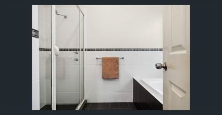 A modern home in convenient location - Photo 5