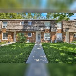 3 Bed 1.5 Bath Townhouse For Rent Sherwood Park - Photo 3