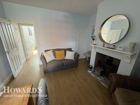 3 bedroom end of terrace house to rent - Photo 3