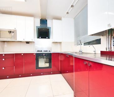 3 bedroom maisonette to rent - Photo 3