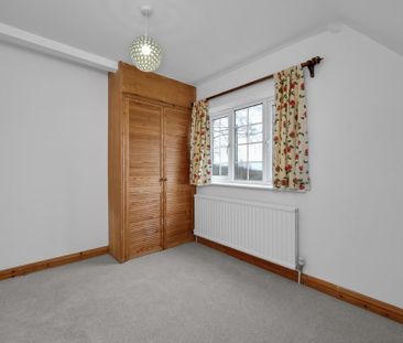 4 bedroom detached house to rent - Photo 4