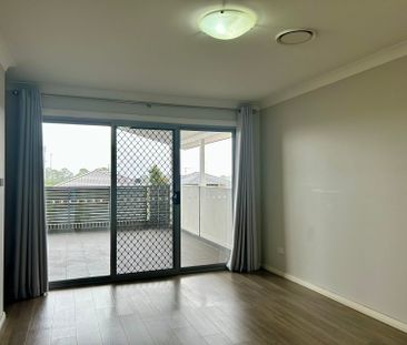 Modern 4-Bed Family Home in a Peaceful Glenwood Pocket - Photo 5