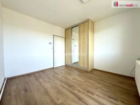 Pronájem bytu 2+1 v Jarošově - Photo 2