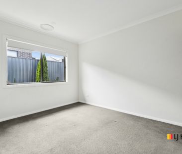 Your dream family home awaits in Moncrieff! - Photo 2
