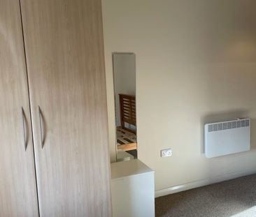 2 Bed Flat, Peel Mills, LS27 - Photo 4