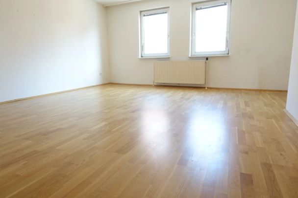 RUHIGE HÜBSCHE 2 ZIMMERWOHNUNG - NÄHE BRÜNNERSTRASSE - Garagenplatz - Photo 1