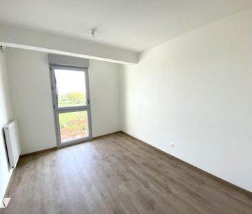 Appartement au 3ème étage, 2 chambres, balcon, place de parking - Photo 4