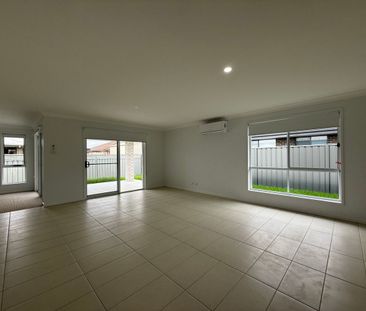 26 Marlowe Avenue, Anambah, NSW 2320 - Photo 3