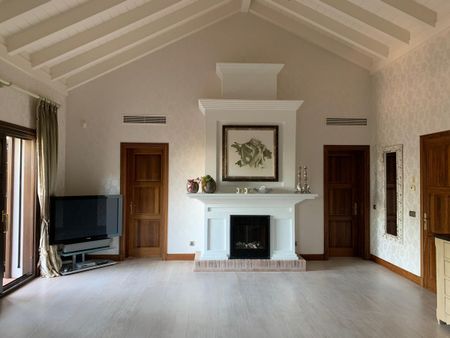 Detached Villa · Sierra Blanca - Photo 2