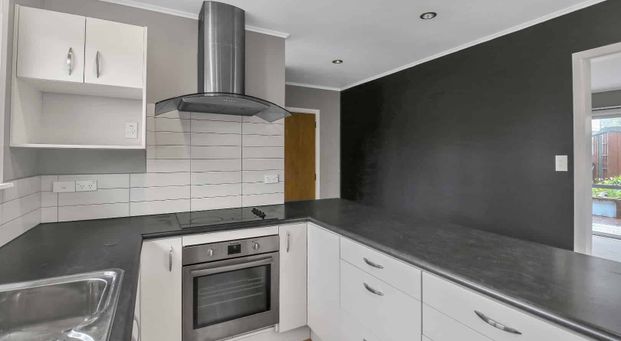 Family Home For You in Maungaraki - Photo 1