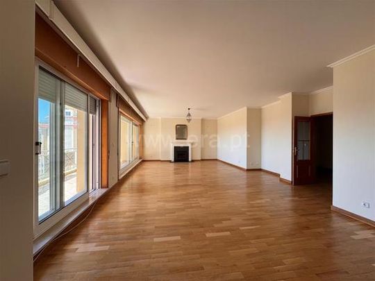 Apartamento T5 - Photo 1