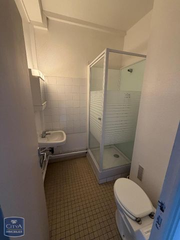 Location Appartement 1 pièce 24m² THIERS 63300 - Photo 2