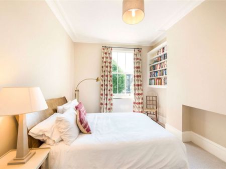 An elegant & beautifully presented five bedroom Victorian house - Photo 4