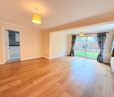 3 bedroom detached house to rent - Photo 2