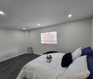 For Lease - 6798 Bansbridge Crescent, Mississauga, Ontario - Photo 6