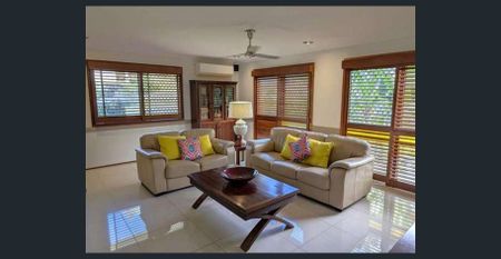 EDMONTON'S BEST KEPT SECRET - Photo 2