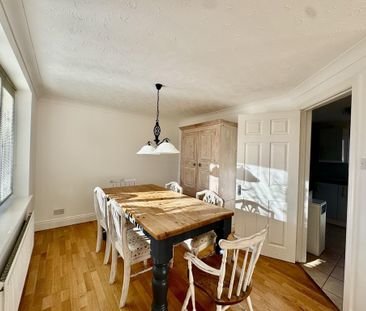 4 bedroom detached house to rent - Photo 2