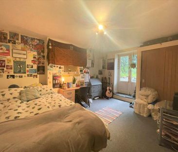 3 bedroom flat to rent - Photo 4