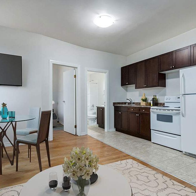 Renovated Suite - 1 Bedroom - Photo 1