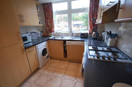 4 bedroom townhouse to rent - Photo 4