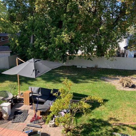 5 1/2 ( 2ieme étage), st-constant , grand terrain - Photo 3