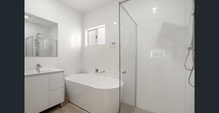 Beautiful Family Home! - Photo 5