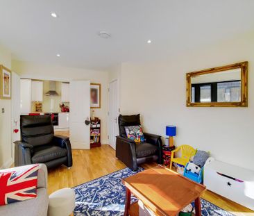 3 bedroom apartment to rent - Photo 2