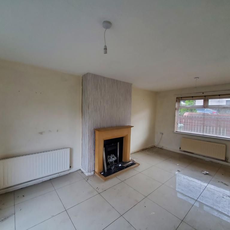 3 bedroom semi-detached house to rent - Photo 1