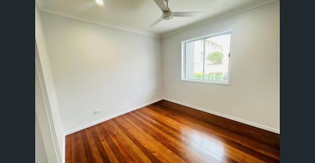 2 Bedroom 1 Bathroom Unfurnished Renovated Apartment - Photo 2